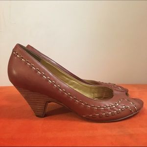 Seychelles metallic retro wooden stack kitten heel