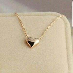 Simple and stunning  -  Heart Necklace