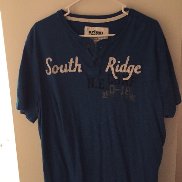 Urban Pipeline XL short sleeve blue henley.