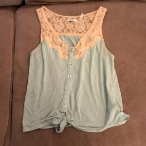 Cute crop top from Urban Outfitters. Size small