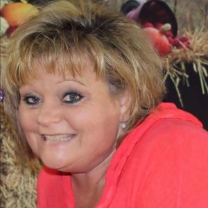 Meet your Posher, Debbie