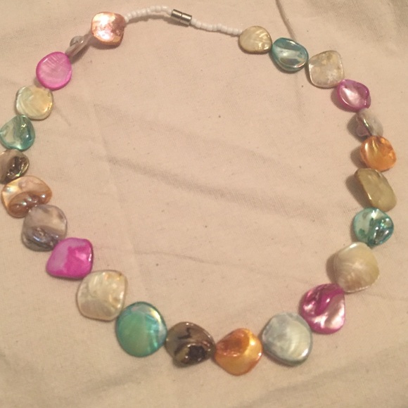 Multicolored necklace