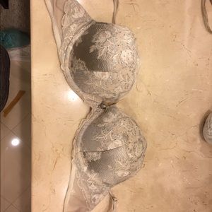 Victoria secret holiday bra 38D