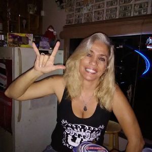 Meet your Posher, Dana