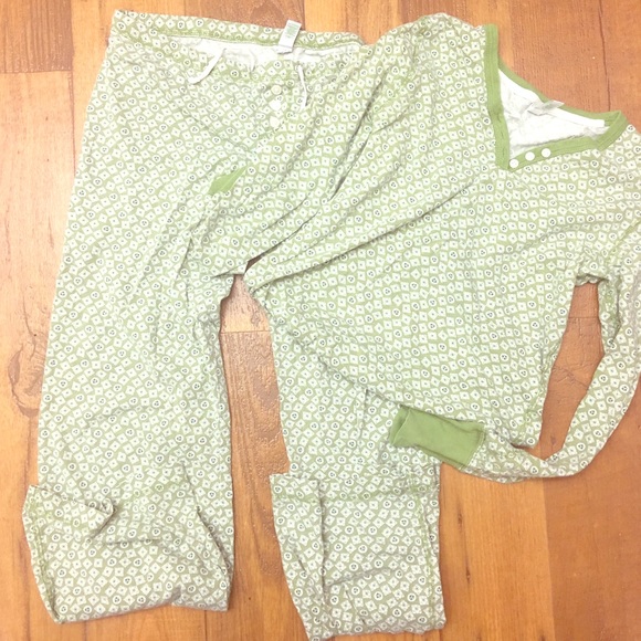 Adorable patterned old navy pajama set