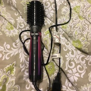 Infiniti pro spin hot air brush by Conair
