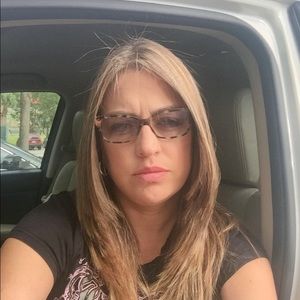 Meet your Posher, Manuela