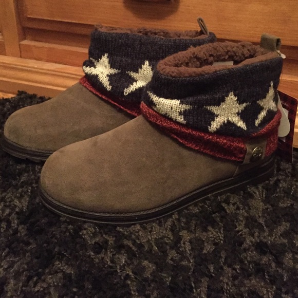 🇺🇸Muk Luks🇺🇸 Dark Red Americana Patti Boot