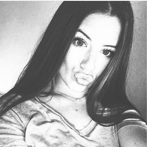 Meet your Posher, Lainey