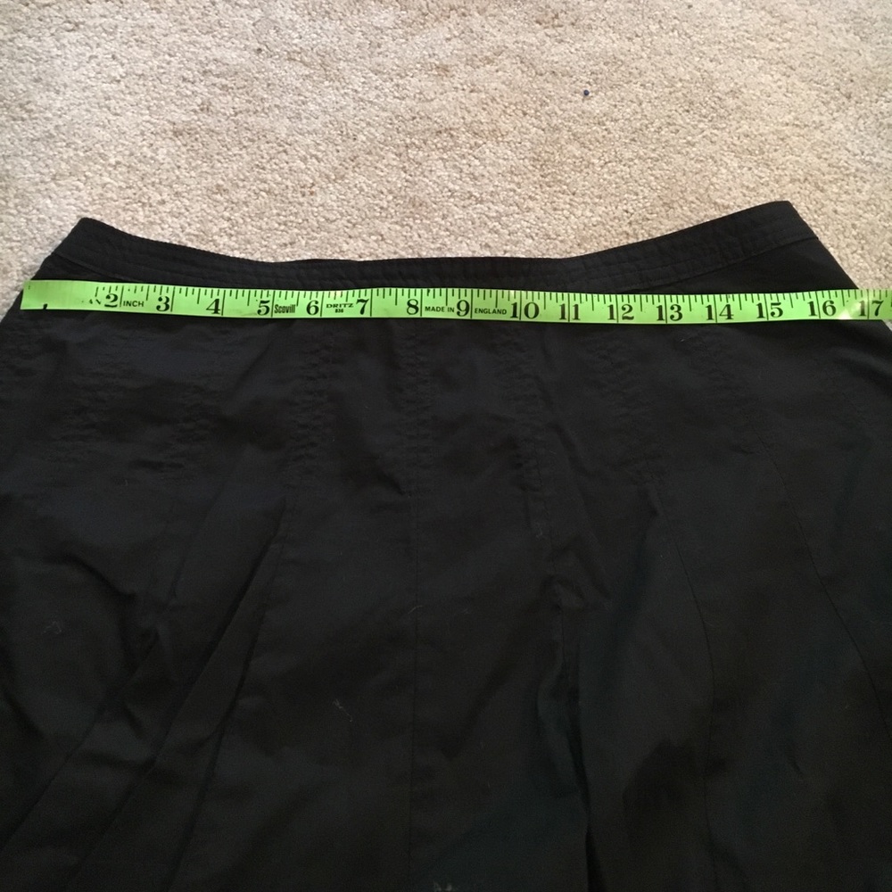Lightly worn black Gap skirt! - Picture 5 of 5