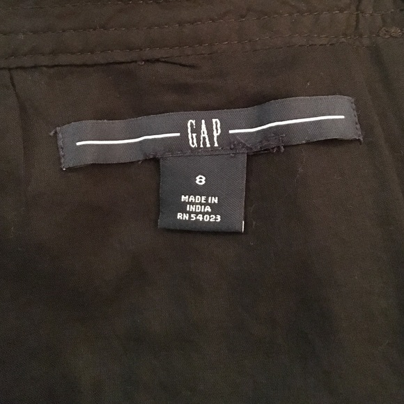 Lightly worn black Gap skirt! - Picture 2 of 5