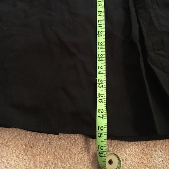 Lightly worn black Gap skirt! - Picture 4 of 5