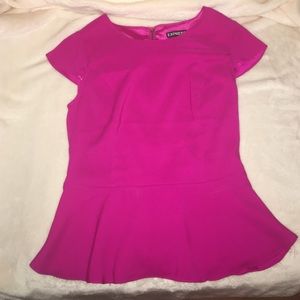 adorable "Express" fuchsia peplum top