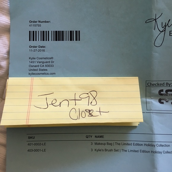 💯AUTHENTIC KYLIE LIMITED EDITION COSMETIC BAG NEW - Picture 5 of 5