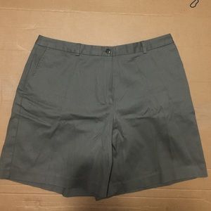 Kim Rogers Shorts Size 16