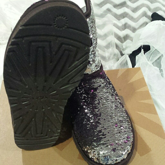 AUTHENTIC UGGS SPARKLE PURPLE NEW IN BOX  SIZE 8