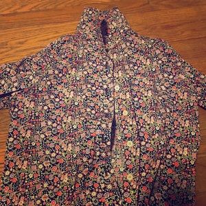 Tradlands button up shirt.