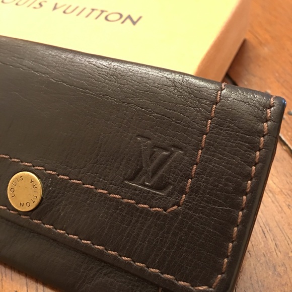 Louis Vuitton 5 Key Holder // Utah Collection - Picture 2 of 4