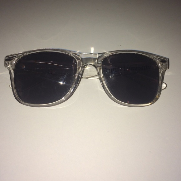 Used 🐳 Vineyard Vines Sunglasses! 🐳
