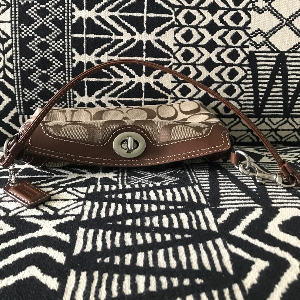 NWOT Small Coach CC Monogram Tan Wristlet - Picture 7 of 7