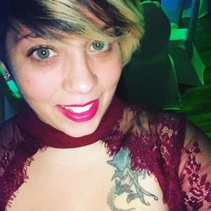 Meet your Posher, Angie