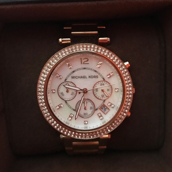 Micheal Kors rose gold watch main image 4