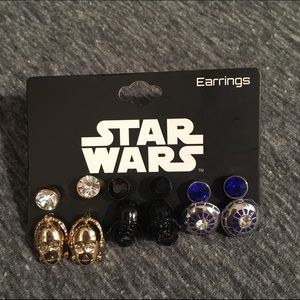STAR WARS stud earrings ⭐️