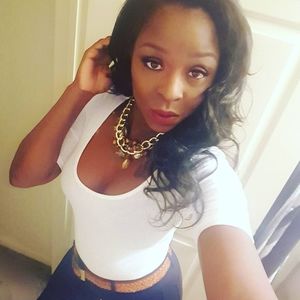 Meet your Posher, Yasmine