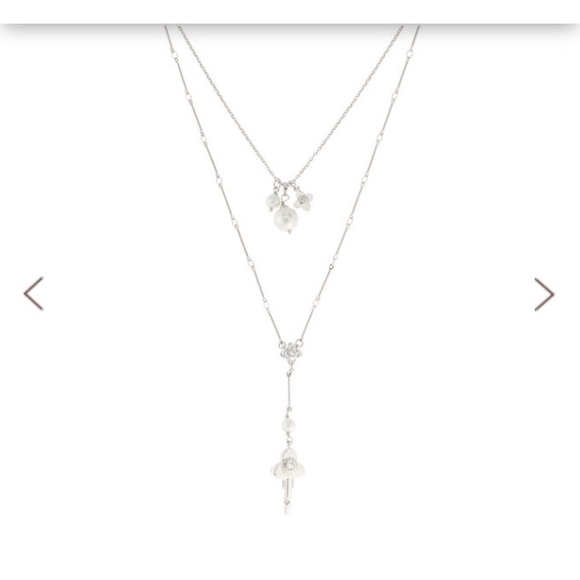 Henri Bendel Necklace Pandant