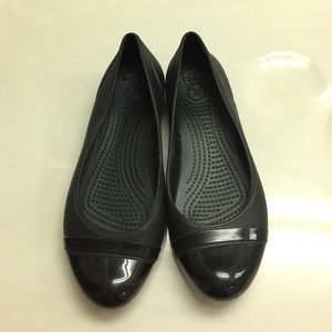 Crocs Cap Toe Flat in Black