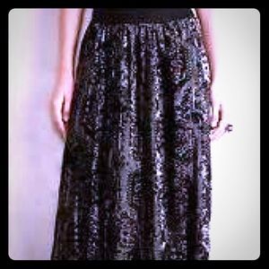 HD in Paris Velvet burnout long skirt size 8