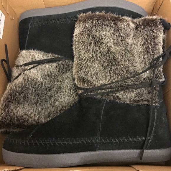 New Tom's Black Suede Nepal Boot