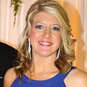 Meet your Posher, Roxanne