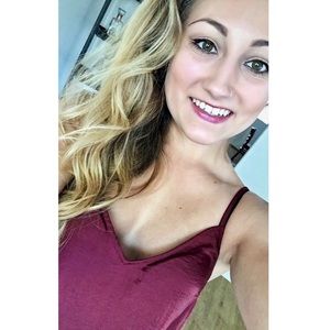 Meet your Posher, Danielle