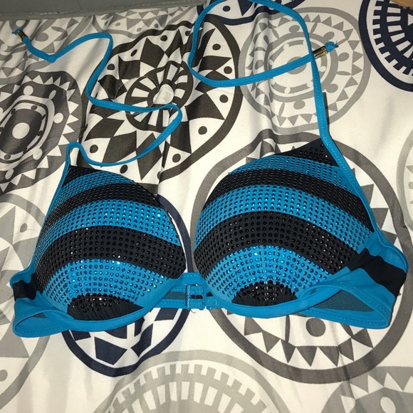 PINK vs bathing suit top