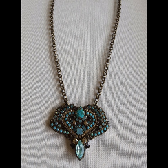 Romancia Necklace - Picture 2 of 2