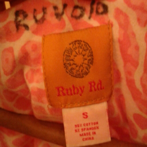 Pinkish Leopard print blouse by Ruby Rd. - Picture 2 of 3
