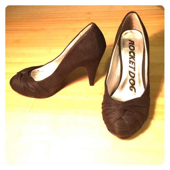 Raw Silk heels black, size 7.5, rocketdog brand