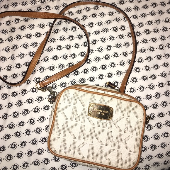 White Michael Kors Crossbody bag