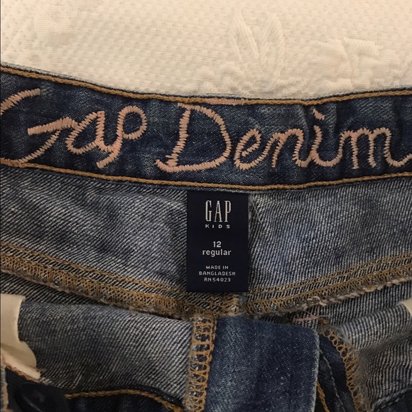 Gap Girls Denim Shorts - Picture 2 of 4
