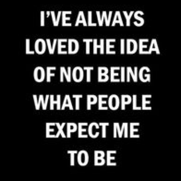 Meet your Posher, Jenny - Picture 2 of 3