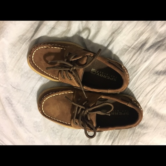 Kids brown sperrys