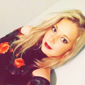 Meet your Posher, Stella