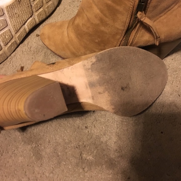 Charlotte Rouse Tan Booties - Picture 2 of 4