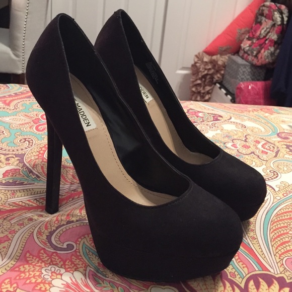 Black Steve Madden Pumps