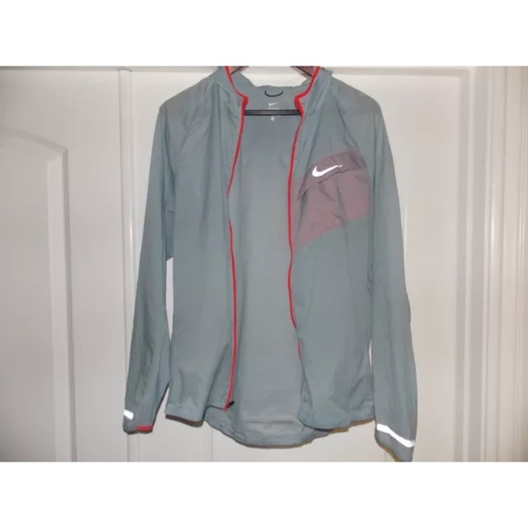 Nike windbreaker runner's jacket. Europe release