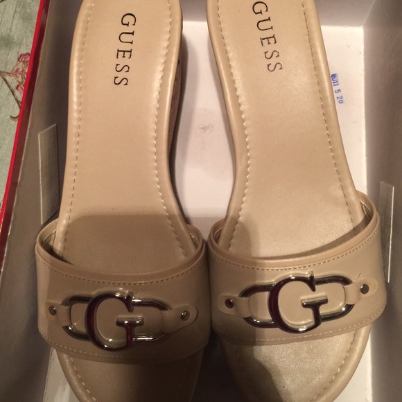 Guess Shoes - Picture 1 of 2