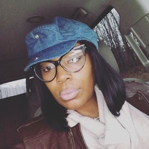 Meet your Posher, Vera