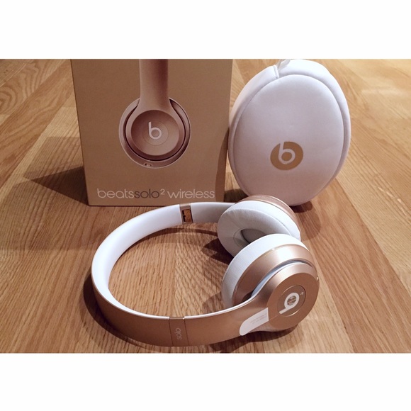 Beats by Dr. Dre Solo2 Bluetooth Wireless