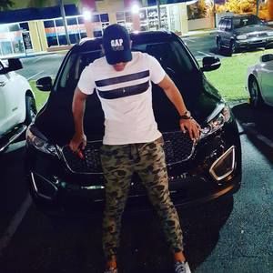 Meet your Posher, Luis yuniel
